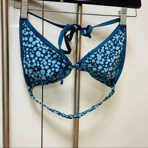 NWOT MELIKA bikini top light blue and navy blue Size Small